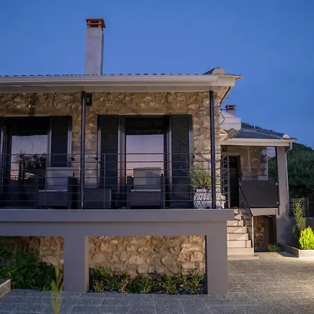 Triantos Guesthome *