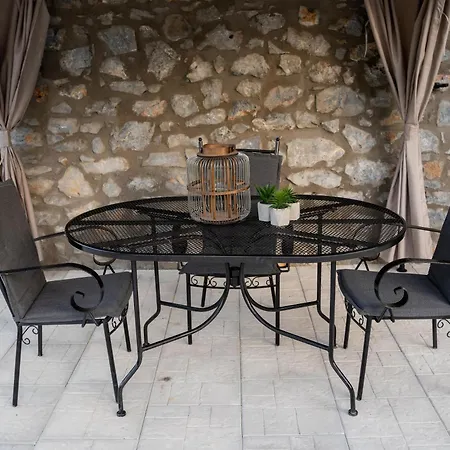 Triantos Guesthome Daire