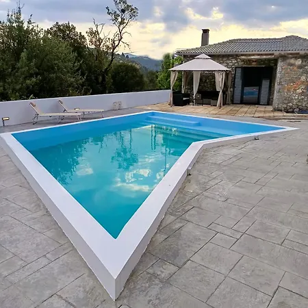 شقة Triantos Guesthome *