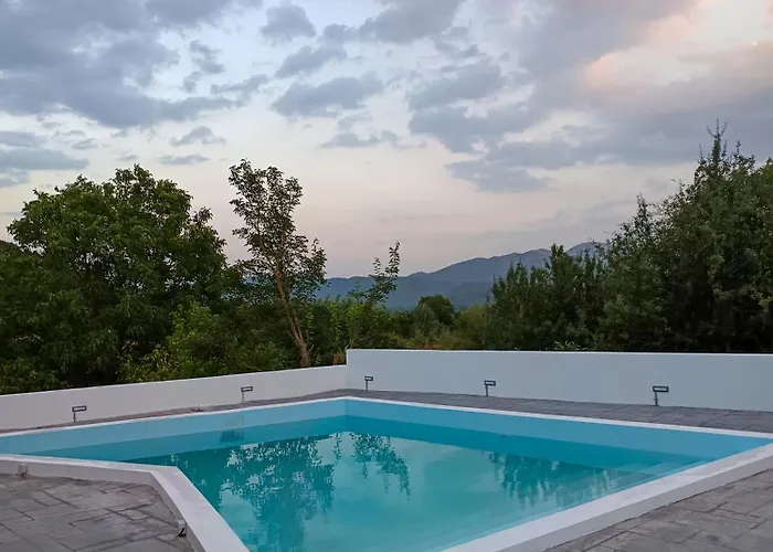 Triantos Guesthome トリポリス